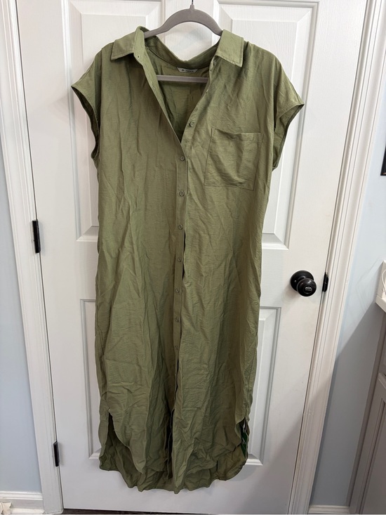 HALARA Dresses & Skirts - Halara Women's Olive Green Button-Front Shirt Dress
